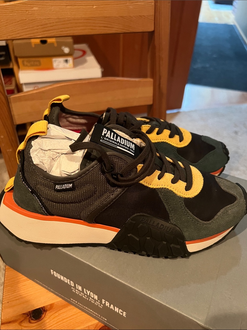 Palladium Men's Black, Yellow & Green Retro Runner Sneakers
